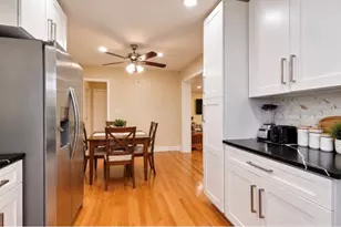 1S155 Euclid Ave, Oakbrook Terrace, IL 60181 - Photo 8