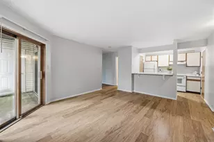 4305 W Shamrock Ln, McHenry, IL 60050 - Photo 10