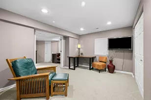 459 Rock Hall Cir, Grayslake, IL 60030 - Photo 32