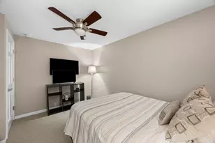 459 Rock Hall Cir, Grayslake, IL 60030 - Photo 36