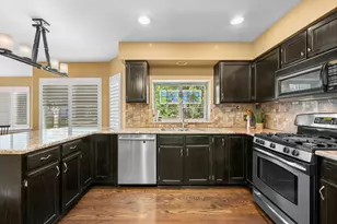 459 Rock Hall Cir, Grayslake, IL 60030 - Photo 10