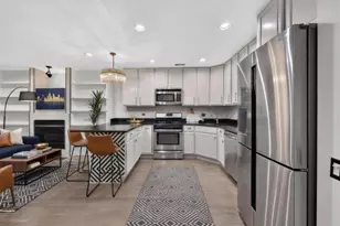 2625 N Ashland Ave, Chicago, IL 60614 - Photo 4