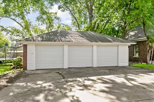 622 Sexton St, Aurora, IL 60505 - Photo 32