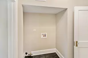 622 Sexton St, Aurora, IL 60505 - Photo 24