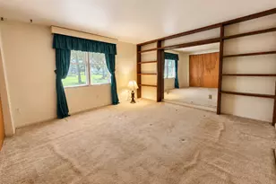 961 E North St, Ashkum, IL 60911 - Photo 18