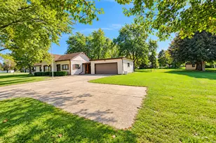 961 E North St, Ashkum, IL 60911 - Photo 38
