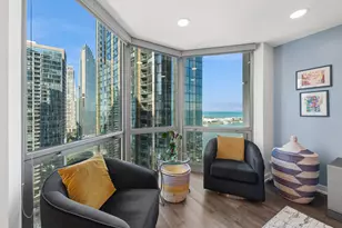 195 N Harbor Dr, Chicago, IL 60601 - Photo 30
