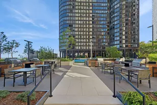 195 N Harbor Dr, Chicago, IL 60601 - Photo 42