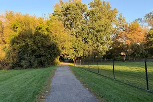 1135 Pleasant Run Dr, Wheeling, IL 60090 - Photo 24