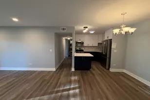1135 Pleasant Run Dr, Wheeling, IL 60090 - Photo 4