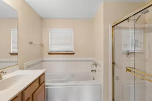 3110 Reflection Dr, Naperville, IL 60564 - Photo 14