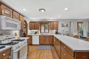 1023 Fox Hollow, Dekalb, IL 60115 - Photo 10