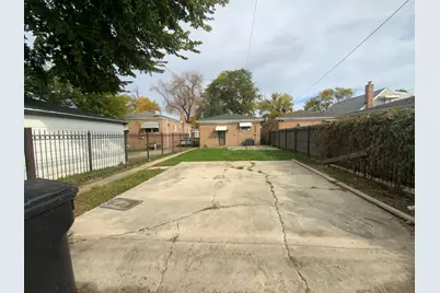 9132 S Emerald Avenue, Chicago, IL 60620 - Photo 10