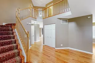 2509 Rosehall Ln, Aurora, IL 60503 - Photo 2