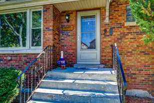 11309 S Talman Ave, Chicago, IL 60655 - Photo 2