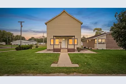 523 W 9th Street, Gibson City, IL 60936 - Photo 2