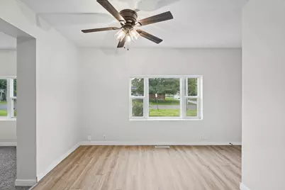 523 W 9th Street, Gibson City, IL 60936 - Photo 14
