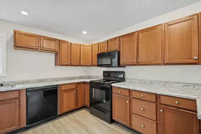 523 W 9th Street, Gibson City, IL 60936 - Photo 16