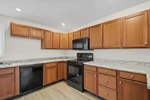 523 W 9th St, Gibson City, IL 60936 - Photo 16