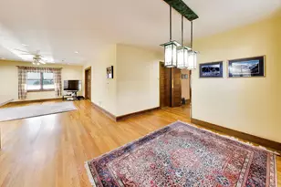 810 N Kenilworth Ave, Oak Park, IL 60302 - Photo 18