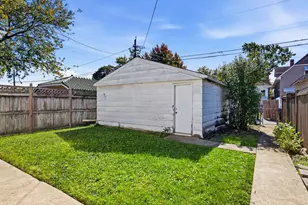 5505 W Pensacola Ave, Chicago, IL 60641 - Photo 26