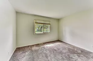 902 Union Dr, University Park, IL 60484 - Photo 16
