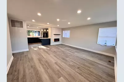 385 166th Street, Calumet City, IL 60409 - Photo 2