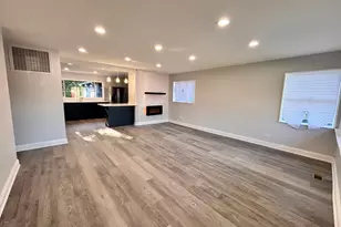 385 166th St, Calumet City, IL 60409 - Photo 2