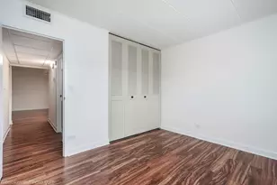 3856 S Parkway Dr, Northbrook, IL 60062 - Photo 14