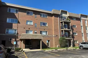 4500 Beau Monde Dr, Lisle, IL 60532 - Photo 1