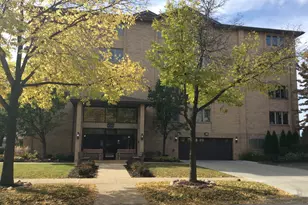 9510 S Kolmar Ave, Oak Lawn, IL 60453 - Photo 1