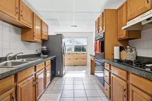 665 Illinois Blvd, Hoffman Estates, IL 60169 - Photo 24