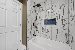 8817 S Parnell Ave, Chicago, IL 60620 - Photo 14