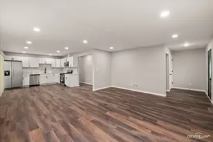 900 Cochrane Ave, Joliet, IL 60436 - Photo 6