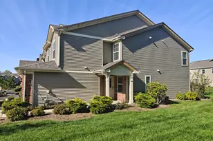 1117 Amber Dr, Cary, IL 60013 - Photo 4