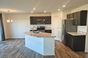 1117 Amber Dr, Cary, IL 60013 - Photo 20