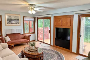 2460 Otter Creek Ln, Elgin, IL 60124 - Photo 4