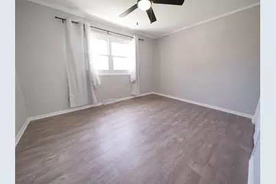 8240 S Octavia Avenue, Bridgeview, IL 60455 - Photo 8