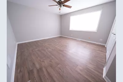 8240 S Octavia Avenue, Bridgeview, IL 60455 - Photo 14