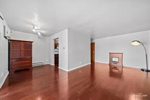 9717 S Keeler Ave, Oak Lawn, IL 60453 - Photo 2
