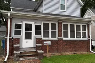 606 W 3rd St, Dixon, IL 61021 - Photo 2
