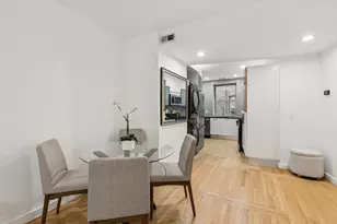 136 Clyde Ave, Evanston, IL 60202 - Photo 6