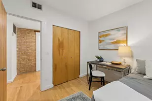 136 Clyde Ave, Evanston, IL 60202 - Photo 16