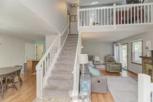 167 Bright Ridge Dr, Schaumburg, IL 60194 - Photo 4