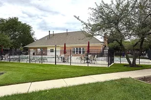 75 Larch Ct, Schaumburg, IL 60193 - Photo 20