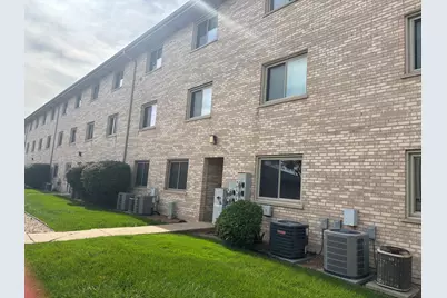 8805 S 79 Avenue #11, Hickory Hills, IL 60457 - Photo 10
