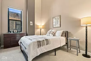 400 W Ontario St, Chicago, IL 60654 - Photo 14