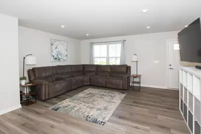 127 Wildflower Way, Hampshire, IL 60140 - Photo 4