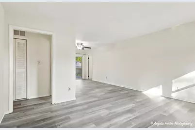 1815 Beach Road, McHenry, IL 60050 - Photo 4