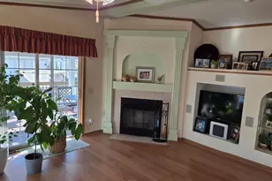 928 Holly Dr, Manteno, IL 60950 - Photo 10